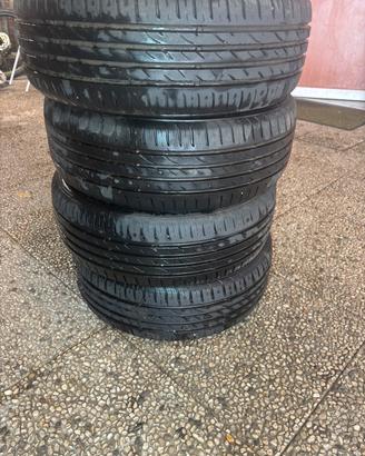 Gomme nexen 185/55 r15