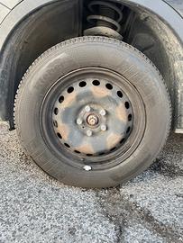 Gomme Invernali Kleber 215/65 R16 + cerchio.