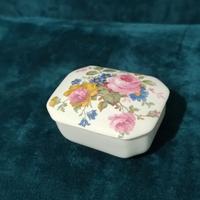 scatola portagioie vintage dipinta fiori