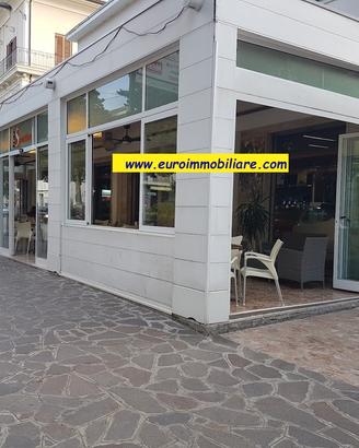 Nota attività di bar e caffetteria in centro
