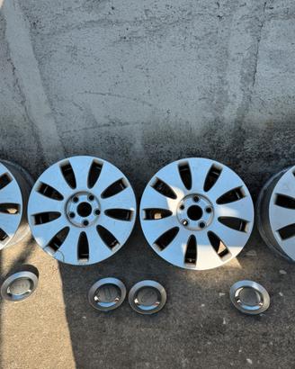 Cerchi in lega Audi 16” (7Jx16 H2 ET42)