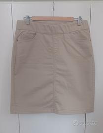 Gonna corta sfoderata