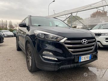 HYUNDAI Tucson 1.7 CRDi XPossible Tetto Navi Pel
