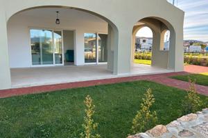 Elegante trilocale nuovo a 500 mt dal mare