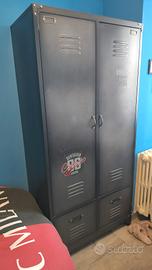 Armadio stile industriale 