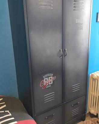 Armadio stile industriale 