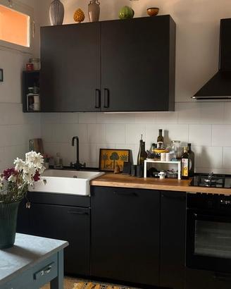 Cucina nera legno
