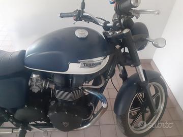  splendida triumph bonneville se 