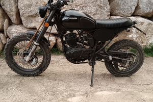 Verve Moto Tracker 125