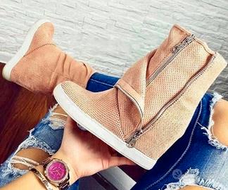 Scarpe stivaletto color beige