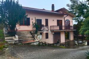 VILLA SINGOLA A MONTEMILETTO