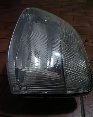 FARO OPEL AGILA USATO