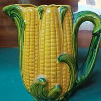 Brocca in maiolica