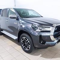 Toyota Hilux 2.4 D-4D A/T 4WD 4 porte Double ...