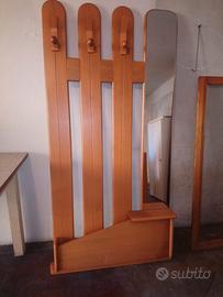 Attaccapanni(mobile ingresso)