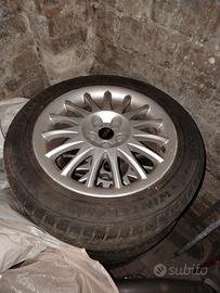 gomme invernali con cerchi in lega raggio 16