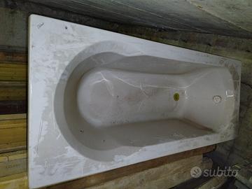 Vasca da bagno mai usata