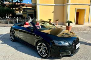 Audi tt cabrio 2.0 benzina 200cv