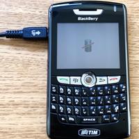 BlackBerry 8800 nero (con batteria da sostituire)