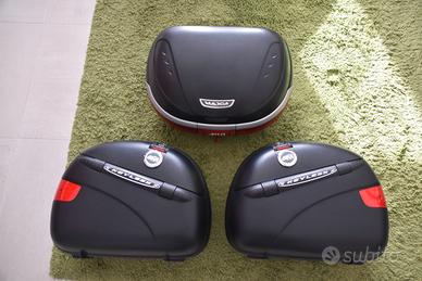Set bauletti GIVI Keyless con staffe per CBF 600