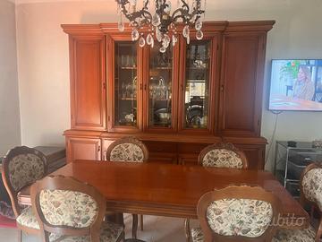 Sala da pranzo classica in legno - completa