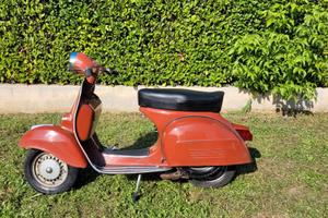 Piaggio Vespa TS 125 Kadmandu conservata
