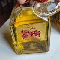Bottiglia vintage liquore Strega