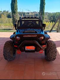 Macchina elettrica jeep bambini
