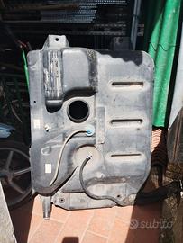 Serbatoio carburante Opel Vivaro