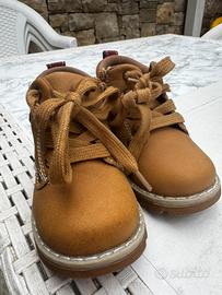 Scarpe nuove chicco bimbo/a numero 22