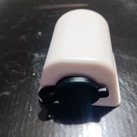 Presa in plastica bianca, accendisigari