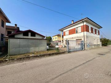 3 LOCALI A CARMAGNOLA