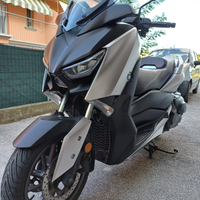 Yamaha x-max 400