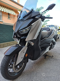 Yamaha x-max 400