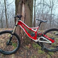 Specialized Demo 8 FSR M5