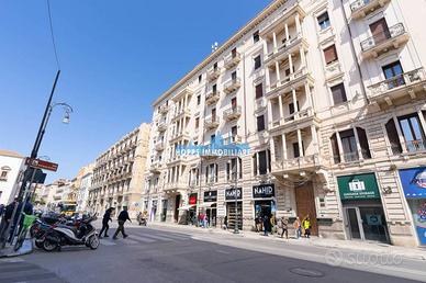 Via Roma - Prestigioso Pentavano Arredato Fronte P