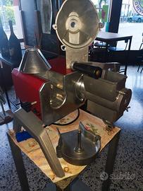 MACCHINA TUTTOFARE TRE SPADE “TOOLLIO” TC+GR – COM