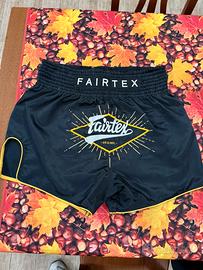 Pantaloncini per muay thai kick