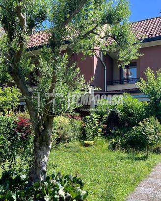 Villa a Schiera a Usmate Velate 4 locali