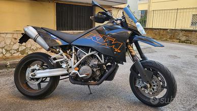 KTM SM 950