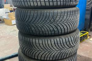 4 Pneomatici M+S GOOD YEAR 205/55R16 94V