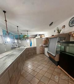 Pescheria castellana grotte