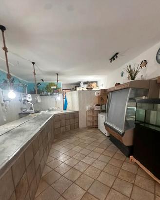 Pescheria castellana grotte