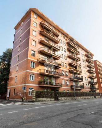 3 LOCALI A MONZA