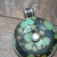 ciondolo in argento 925 e pietra grezza 