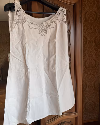 Sottovestito da donna e mutandoni