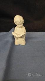 Capodimonte Fanciullo inginocchiato con Libro