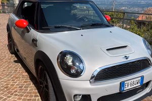 Mini cabrio jcw 1.6 211cv