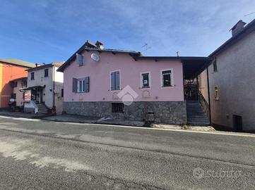CASA SEMINDIPENDENTE A MONTOGGIO