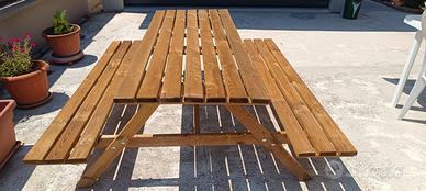 Tavolo Pic nic con panche  in legno 